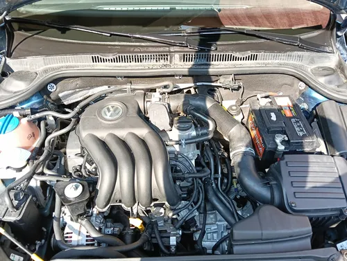 Volkswagen Jetta 2.0 Live At