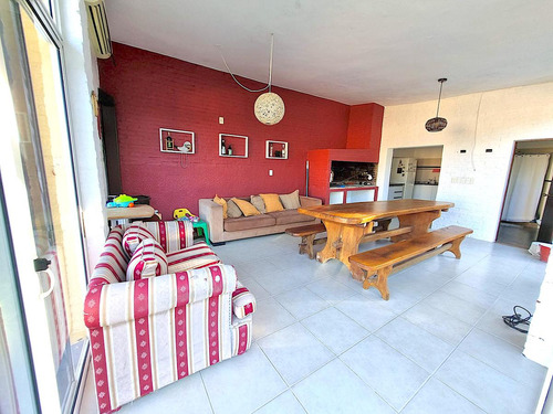 Casa En Venta 3 Dormitorios Barbacoa Piscina El Pinar