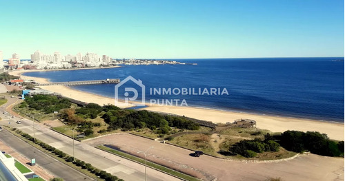 Apartamento De 3 Dormitorios En Venta, Playa Mansa Punta Del Este +amenities +frente Al Mar 