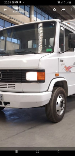 Imagem 4 de 10 de Mercedes Bens 710 Plus