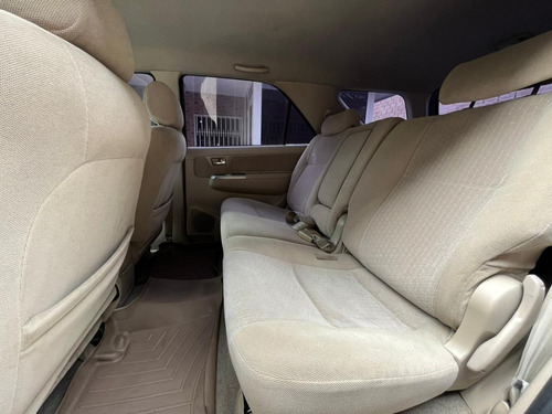 Imagen 10 de 15 de Toyota Fortuner