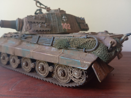 King Tiger / Forces Of Valor / Die Cast / 1:32 / Tamiya (Usado)