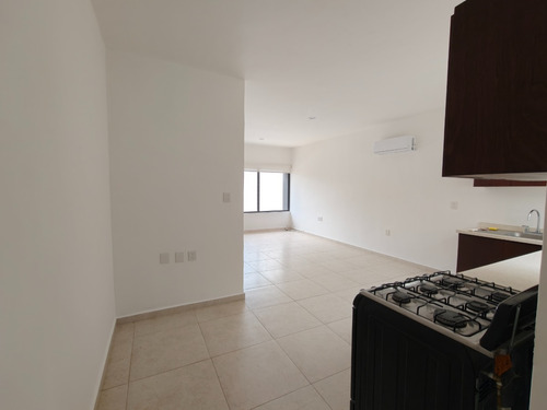 Renta Departamento 2 Recamaras En Colonia Graciano Sánchez