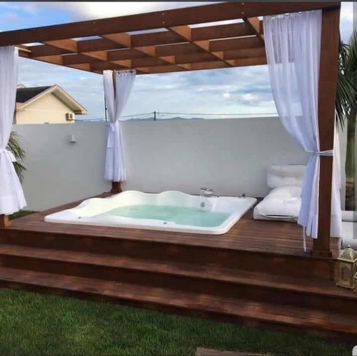 Spa Copacabana Medidas 2,40 X 2,20 X 0,90 Com Hidromassagem.