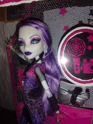 Monster High Picture Day Spectra Vondergeist