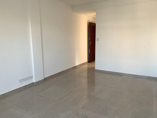 Departamento 3 Ambientes-venta-flores -reciclado A Nuevo-