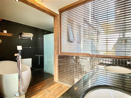 Casa En Venta De 4 Dormitorios En La Reina