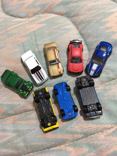 Hot Wheels Set De 8 Carritos Coleccionables Varios (Usado)