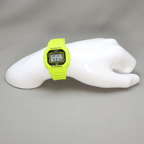 Reloj Unisex Casio Dw-5600ep-9dr G-shock Correa Verde Bisel Verde Fondo Negro Illuminator 200 Metros Alarma Crono