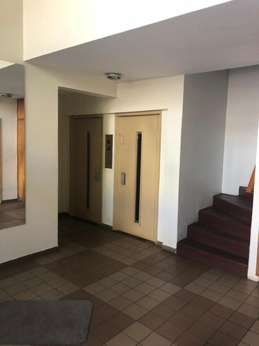 Imagen 2 de 13 de Vendo Departamento 2 Ambientes En La Plata-bsas
