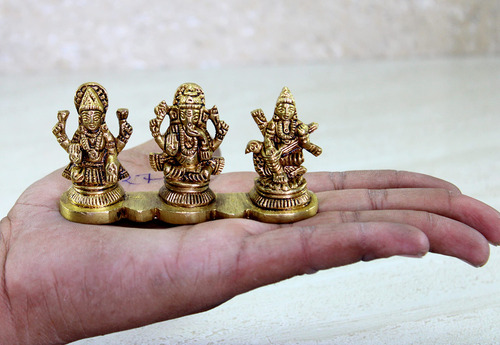 Estatua Diosa Ganesha Lakshmi Saraswati 5 Cm Murti Diwali