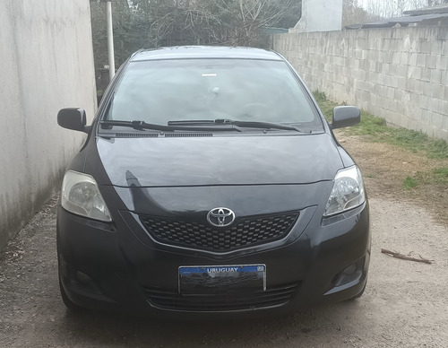 Toyota Yaris 1.5 Vvti Año 2011 4 Puertas