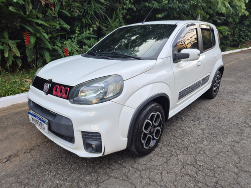 Fiat Uno 1.4 Sporting Flex Dualogic 5p