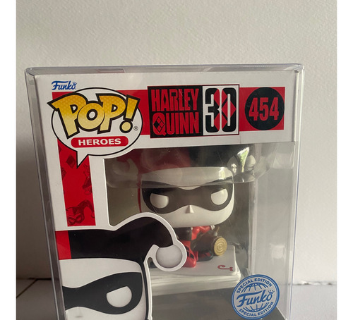 Funko Pop Harley Quinn With Cards (Usado)