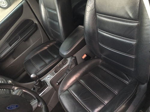 Imagen 8 de 12 de Ford Focus Ghia