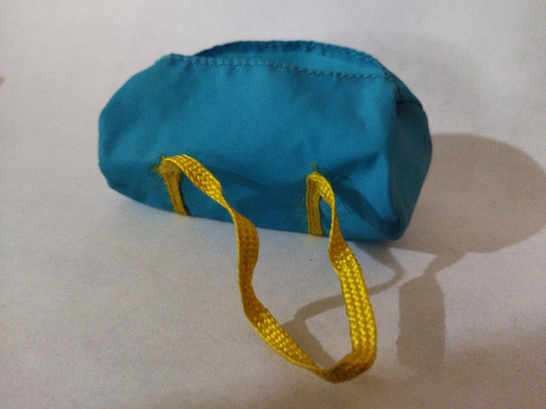 Barbie Accesorio Ropa Bolso Deportivo Azul Maleta Tela (Usado)