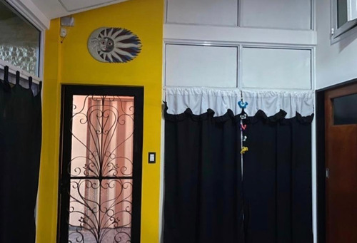Casa Quinta 3 Amb Con Piscina, A Dos Cuadras De Acc Oeste. Villa Tesei