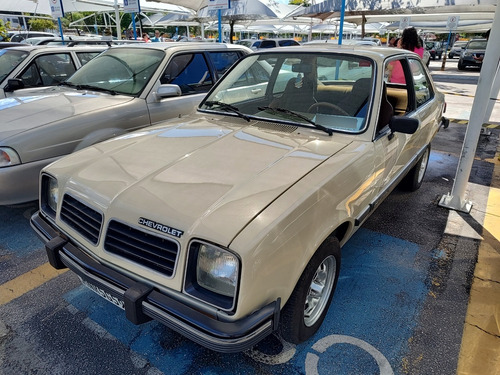 Chevrolet Chevette Sedã 1.4 Sl - 1982 - Reformado (cor Bege)