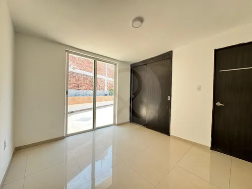 Casa En Venta Con Terraza Y Opción De Ampliación