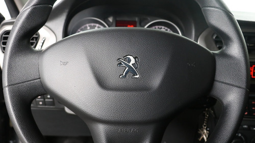 Peugeot 301 1.6 Allure - 96362 - C