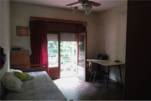 Imagen 13 de 14 de Venta 2 Locales + Depto 3 Amb + Patio En Quilmes