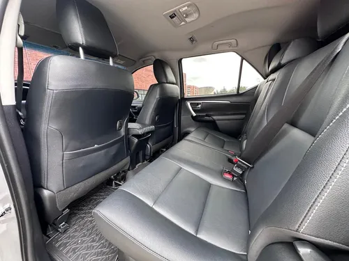 Toyota Fortuner Srv 2.4 Turbo Diesel Automatica 2022
