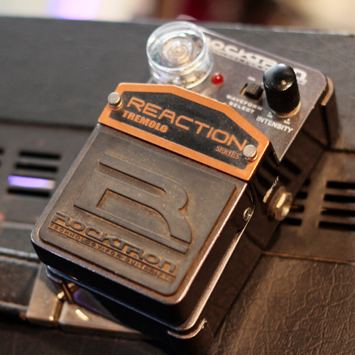 Pedal De Efeitos Rocktron Reaction Tremolo Para Guitarra