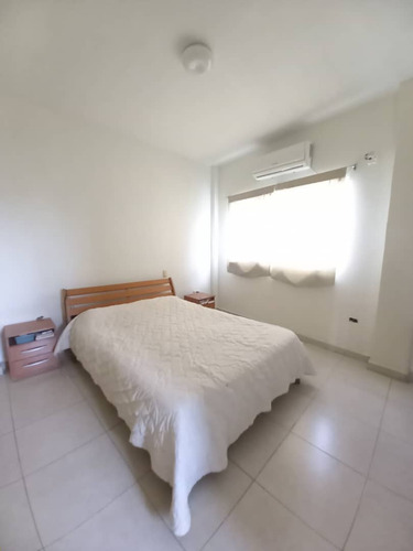 Casa En Calle Cerrada En Urb. Ciudad Jardín Mañongo. Plc-1068