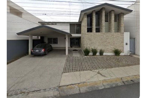 Casa En Venta En Valle De Chipinque En San Pedro Garza García