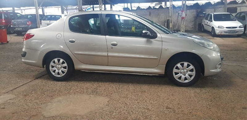 Peugeot 207 Sedan Passion Xr 1.4 8v Flex 4p