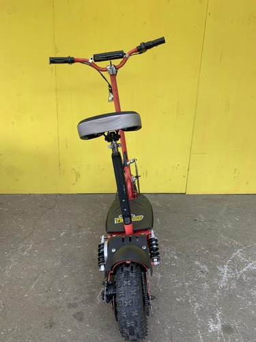 Imagem 4 de 4 de Patinete Elétrico Scooter Two Dogs 1000w 36v - Semi Novo