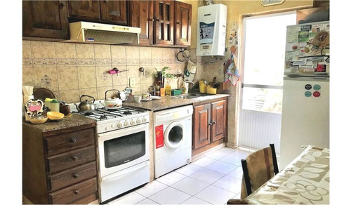 Imagen 22 de 25 de Dos Casas Multifamiliar La Tablada Bolivar Al 4500