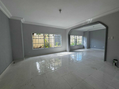 Vendo Casa De 3 Habitaciones En Arroyo Hondo