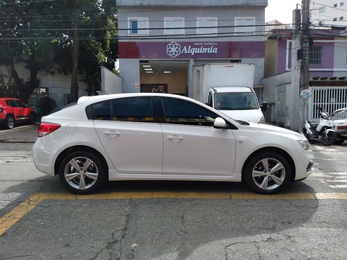 Imagem 8 de 14 de Chevrolet Cruze Cruze Hb Sport Lt 1.8 16v Flexp. 5p Mec Fle