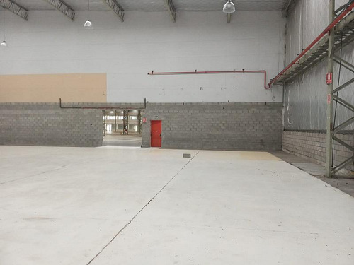 Excelente Deposito En Alquiler En Escobar De 8400 M2 Cub