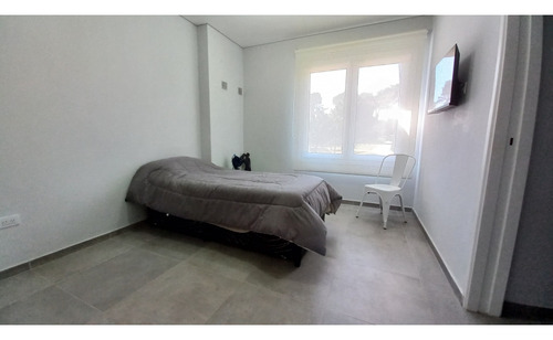 Casa En Alamos Pinamar A Estrenar Con Pileta - Temporada 2025