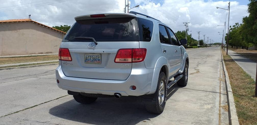 Toyota Fortuner Sr5