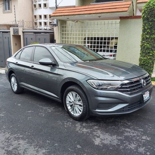 Imagen 2 de 12 de Volkswagen Jetta Comforline 1.4t 2019