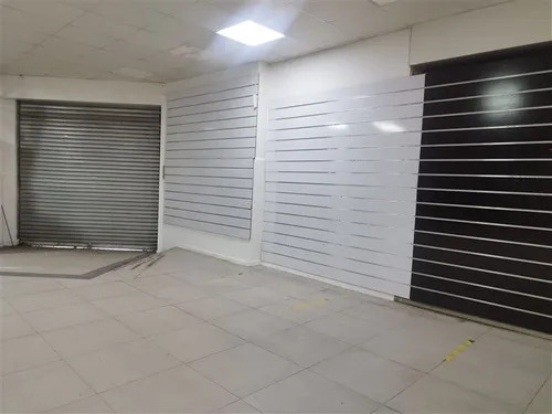 Local Comercial Arriendo 330 Mts2 Pasos Mall Independencia