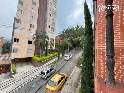 Casa En Venta En Loma De Los Parra. Cod V775671