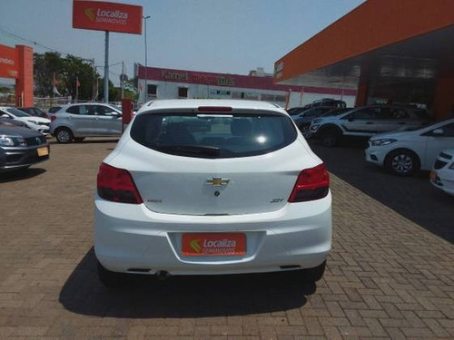 Imagem 2 de 9 de Chevrolet Onix 1.0 Mpfi Joy 8v Flex 4p Manual
