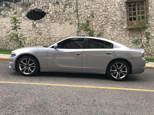 Imagen 8 de 12 de Dodge Charger 2015 5.7 R-t Mt
