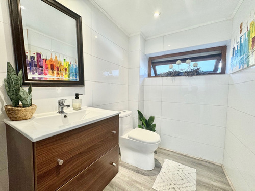 Moderna, Remodelada, En Calle Tranquila Con Seguridad 24-7
