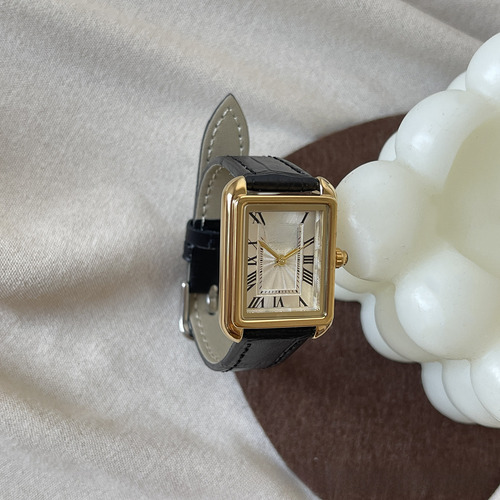 Reloj Romecoffee Con Marco Dorado Y Esfera Blanca Nórdica