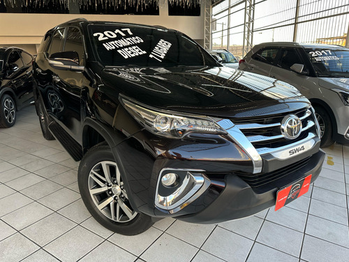 Toyota Hilux SW4 2.8 SRX 4X4 7 LUGARES 16V TURBO INTERCOOLER DIESEL 4P AUTOMÁTICO