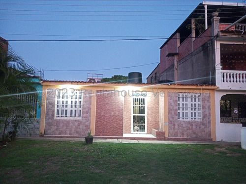 Casa En Venta Ubicada En La Florida Valencia Carabobo 24-710, Eloisa Mejia