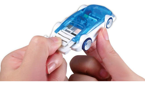 Carro Robot Impulsado Por Agua Salada Personaje Automovil