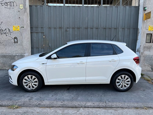 Imagen 17 de 25 de Volkswagen Polo Trendline 2018 / 50000 Km / Unico Dueño