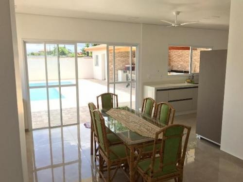 Imagem 9 de 14 de Casa Com Piscina Em Condomínio De Frente Pro Mar Em Itanhaém