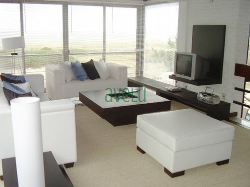 Imagen 1 de 12 de Casa En Las Grutas, 5 Dormitorios *- Ref: 895